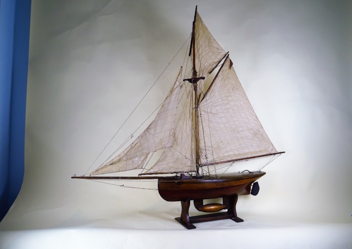 Antique Edwardian Pond Yacht (4).JPG